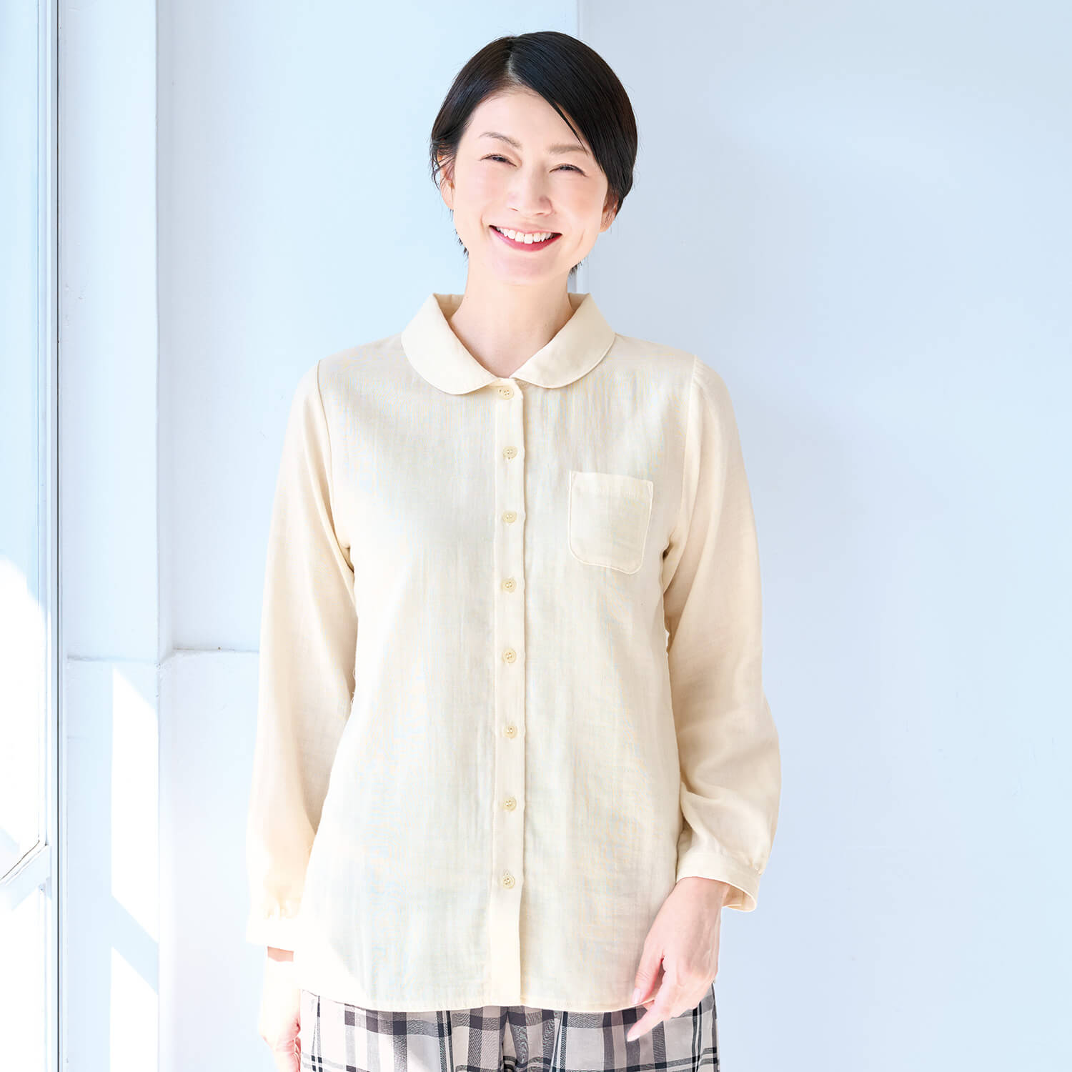 春の「着心地のいい服」ブラウス